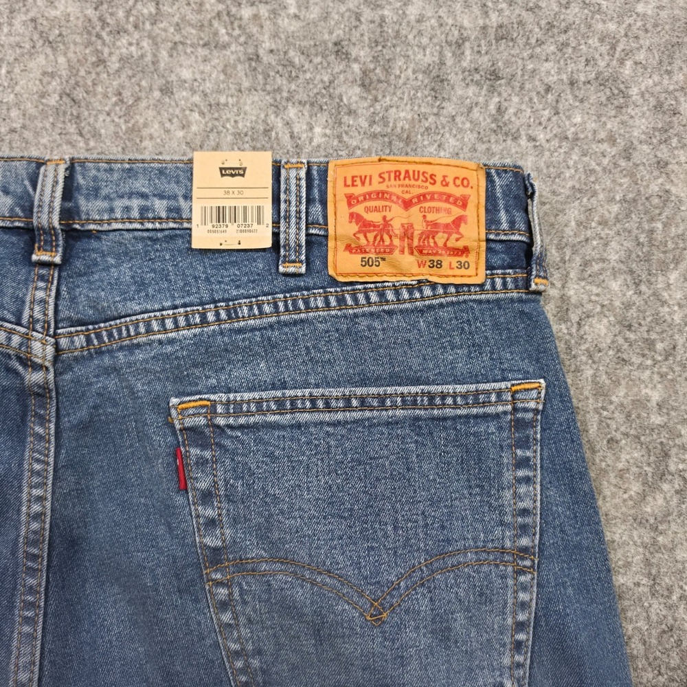 Levis 505 Regular Fit Stretch Jeans Mens 38x30 Medium Wash Blue Straight Leg NWT - Picture 4 of 11